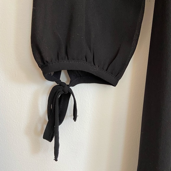 Gilbert (Mendocino) Flowy Deep-V Romper - Picture 2 of 5